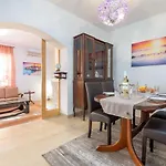 Pilicari (adults Only)